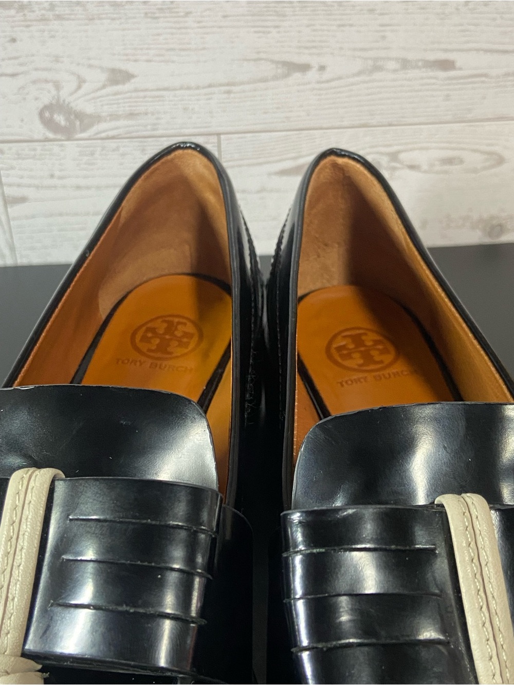 Tory Burch Hyde Black Leather Fringe Tassel Loafers - Size 8M - Picture 11 of 16